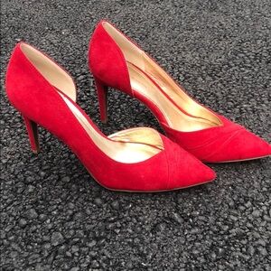 BCBG red pumps